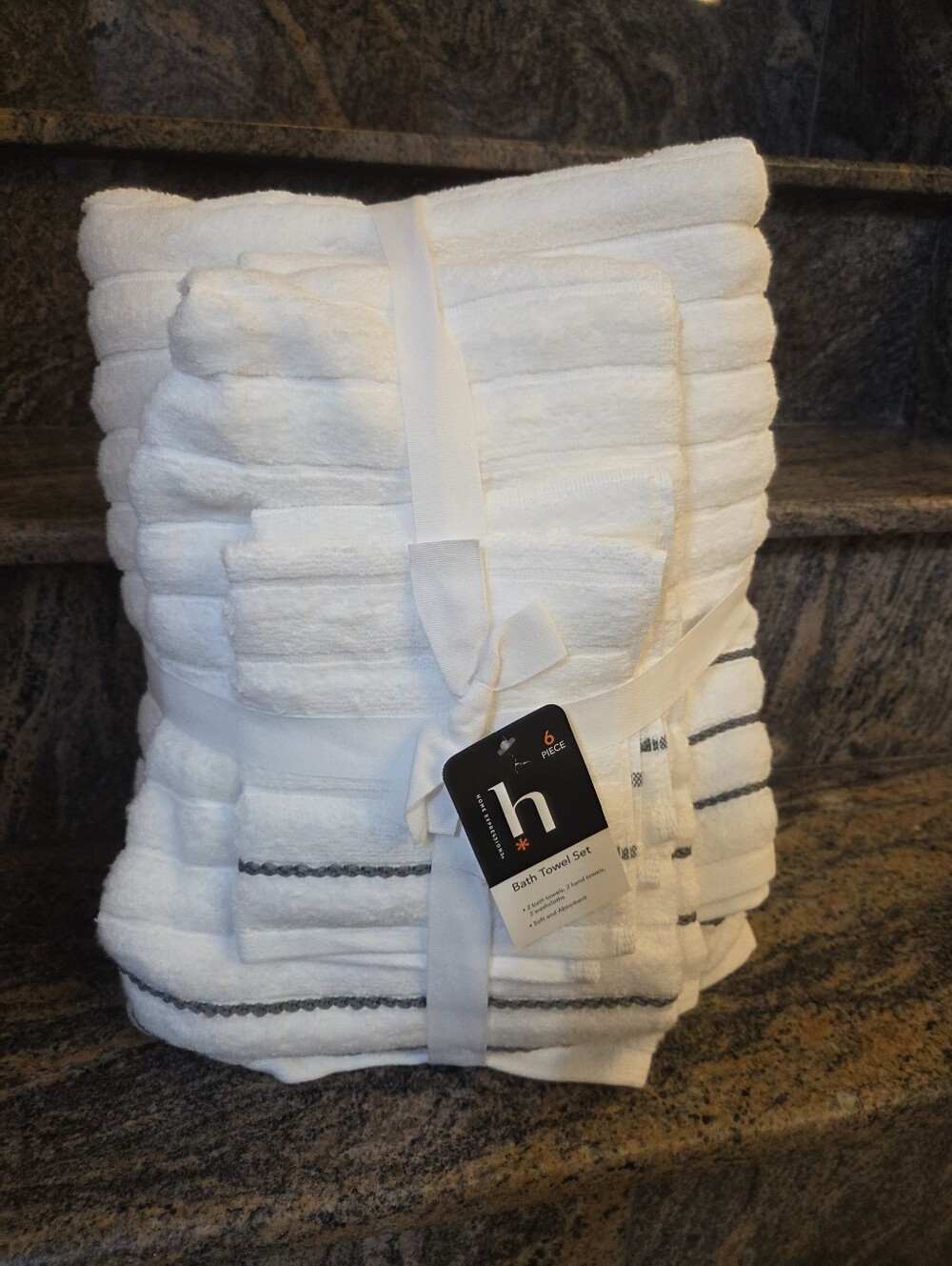 Expressions White Bath Towel Set with Subtle Gray Accents